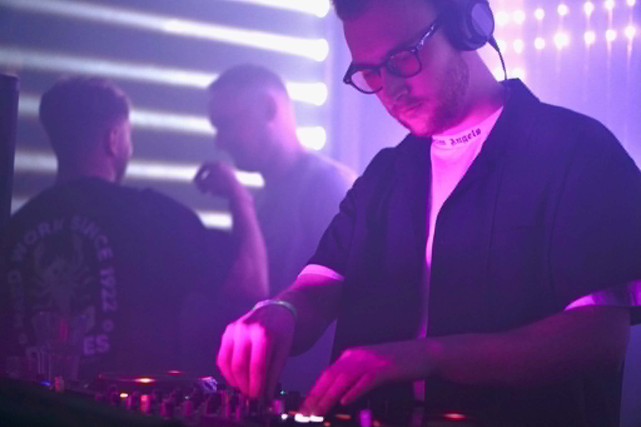 Danny Abbott mixing live
